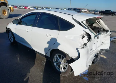 2016 Ford Focus Se z USA, uszkodzony, nr VIN 1FADP3K23GL343736